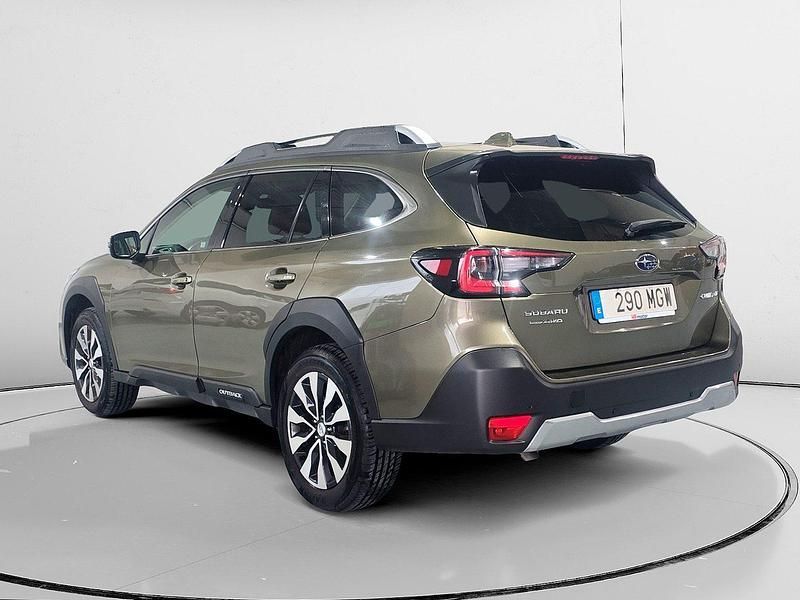 Usado Subaru Outback 171 CV (125 kW) 2023 Verde Familiar