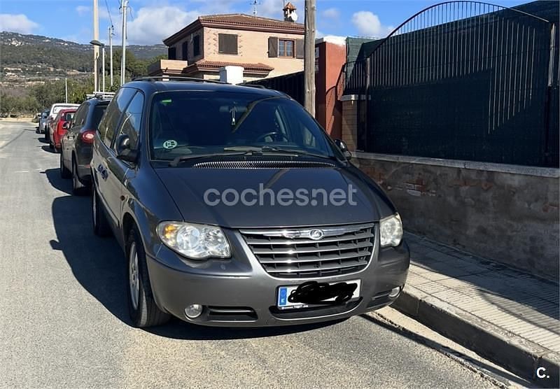 Beige Usado 2007 Chrysler Voyager Monovolumen | 5200 € (Precio justo) - Imagen 1/4