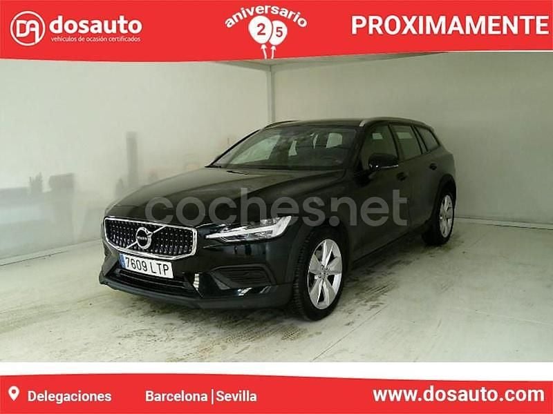 Negro Usado 2021 Volvo V60 CC Familiar | 24.990 € (Buen precio) - Imagen 1/4