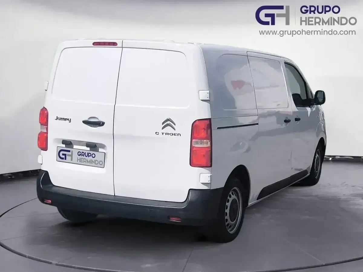 Usado Citroën Jumpy 120 CV (88 kW) 2020 Blanco Monovolumen
