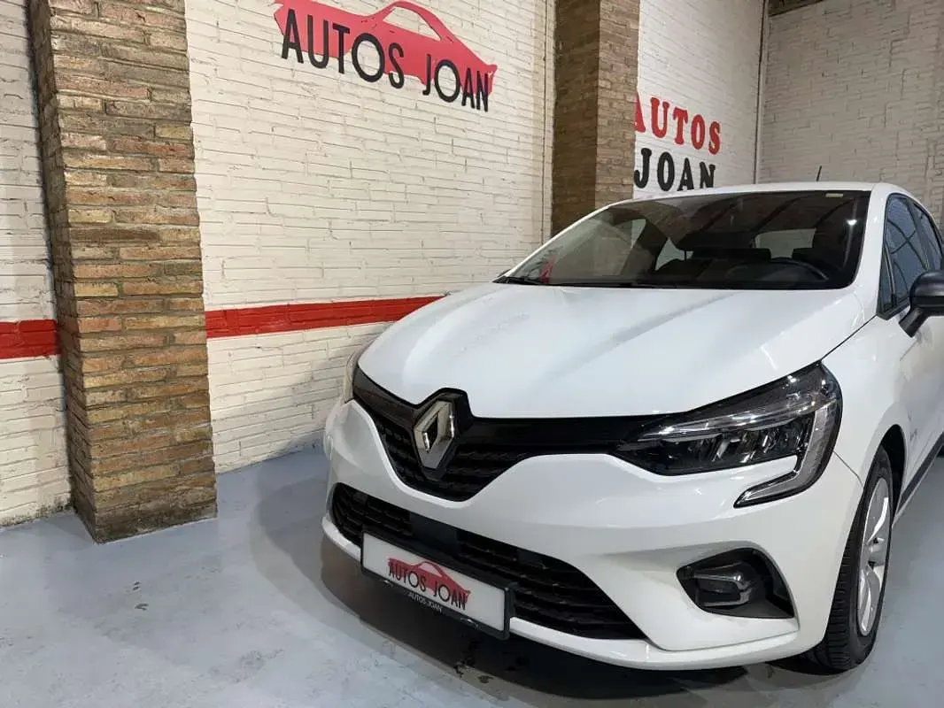Usado Renault Clio 86 CV (63 kW) 2020 Blanco Utilitario