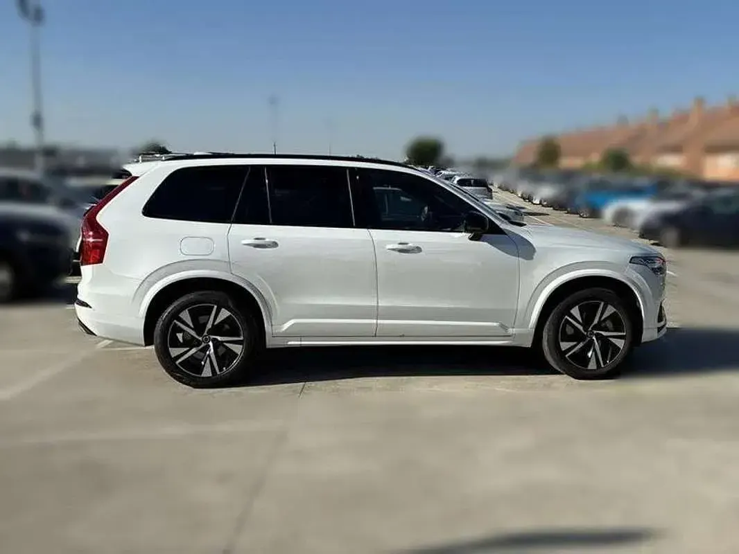 Usado Volvo XC90 R-Design 390 CV (286 kW) 2022 Blanco SUV