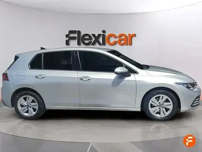 Usado VW Golf VIII 110 CV (80 kW) 2023 Gris