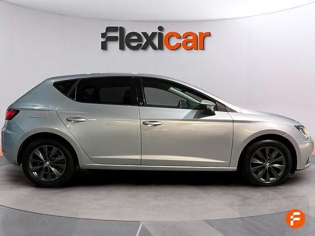 Usado Seat Leon Style 130 CV (95 kW) 2020 Gris Berlina