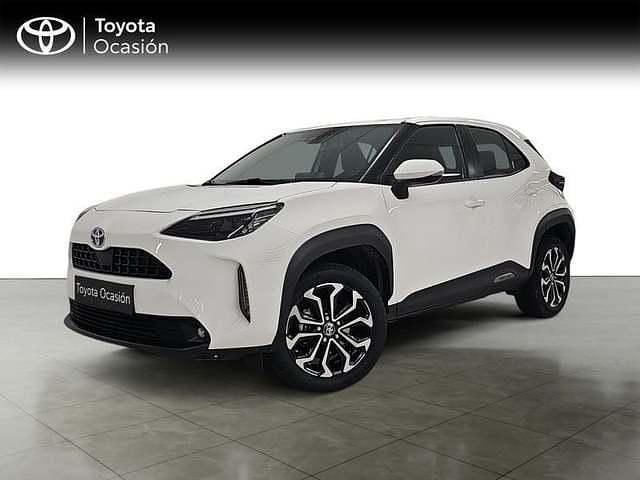 Usado Toyota Yaris Hybrid Active 116 CV (85 kW) 2022 Blanco Pickup/Camioneta