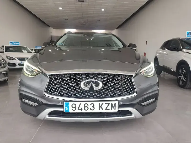 Usado Infiniti QX30 Premium 170 CV (125 kW) 2019 Gris / plata SUV