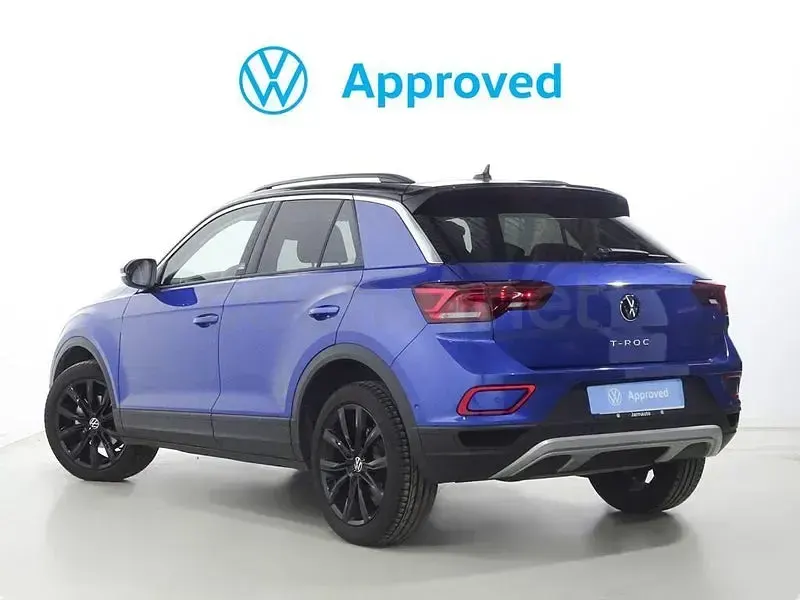 Usado VW T-Roc 110 CV (80 kW) 2024 Azul SUV