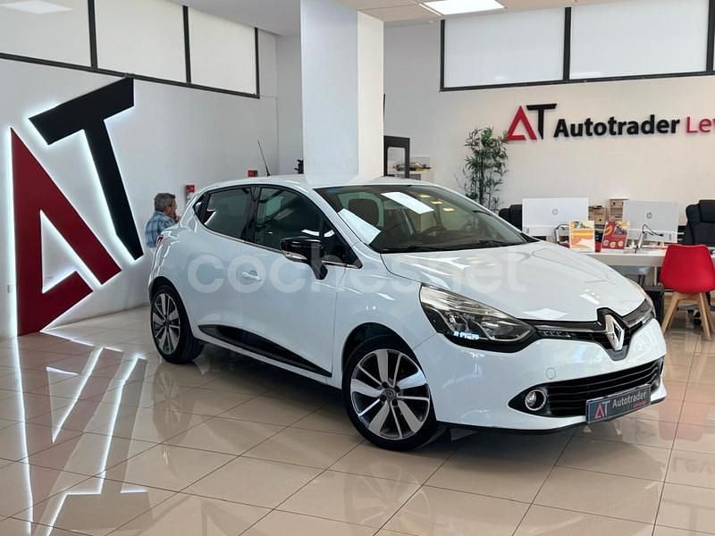 Blanco Usado 2016 Renault Clio IV Zen Berlina | 8999 € (Precio justo) - Imagen 1/4