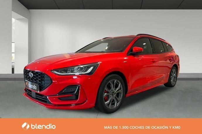 Usado Ford Focus ST-Line 125 CV (91 kW) 2024 Rojo Familiar