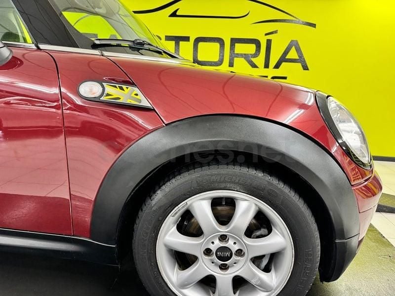 Usado Mini Cooper 120 CV (88 kW) 2009 Granate Utilitario