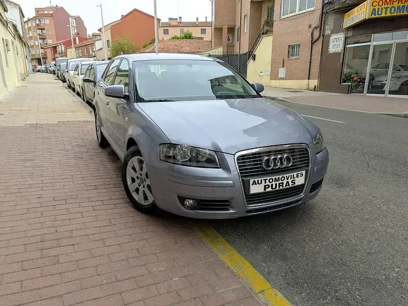 Usado Audi A3 Sportback Ambiente 105 CV (77 kW) 2006 Azul Utilitario