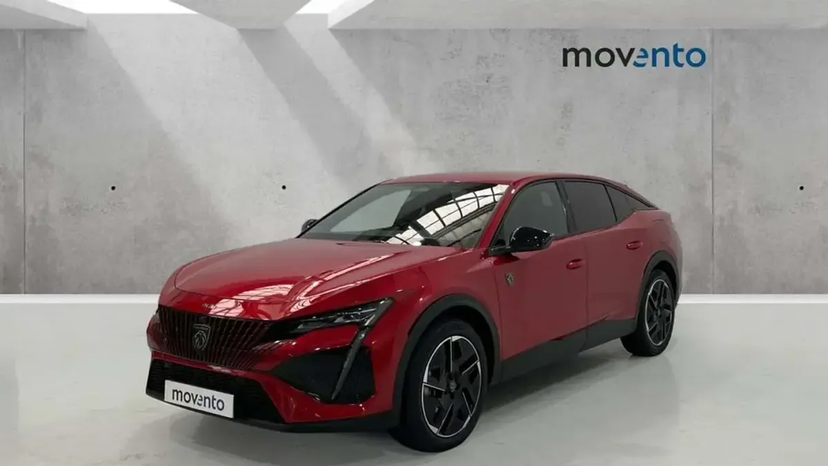 Usado Peugeot 408 GT 179 CV (131 kW) 2023 Rojo SUV