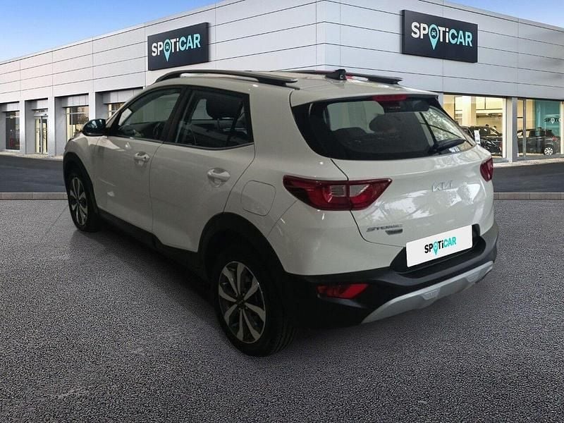Usado Kia Stonic 100 CV (73 kW) 2021 Blanco SUV