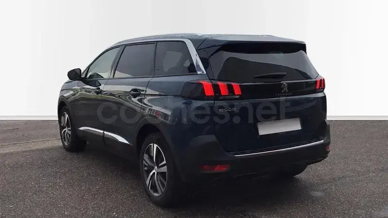 Usado Peugeot 5008 Allure 130 CV (95 kW) 2022 Azul SUV