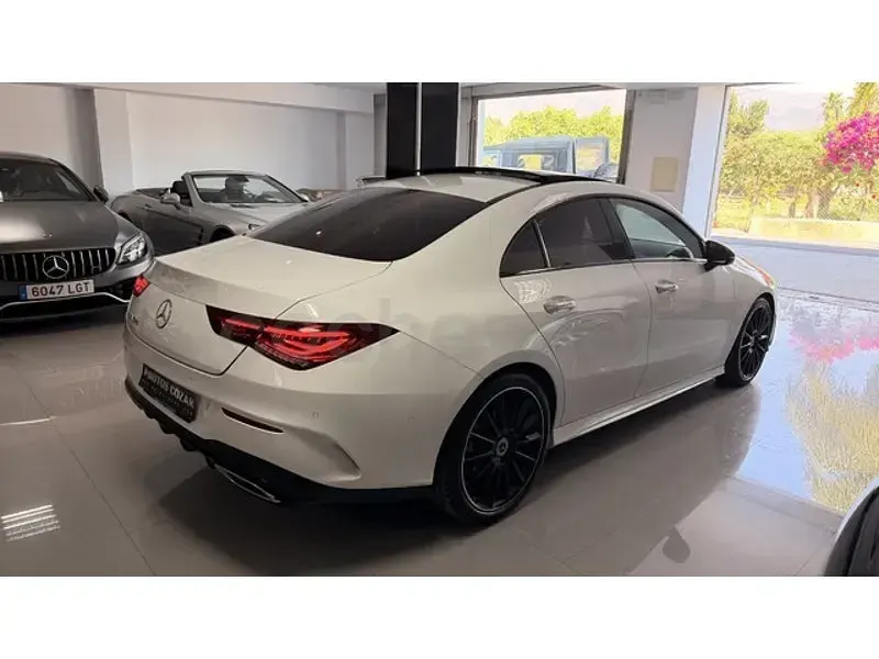Usado Mercedes CLA180 136 CV (100 kW) 2022 Blanco Coupe