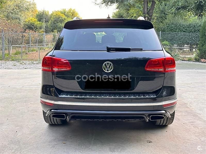 Usado VW Touareg R-line 262 CV (192 kW) 2016 Negro SUV