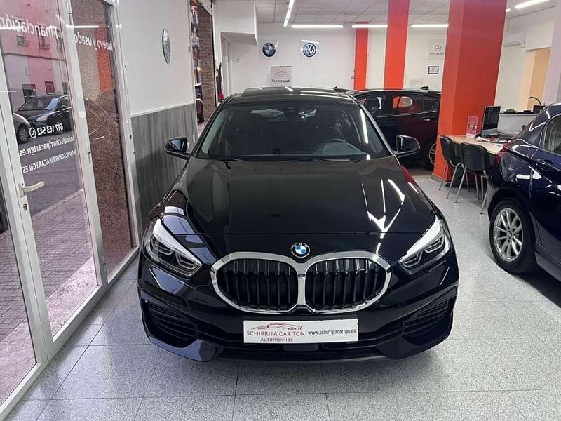 Usado BMW 118 Sport Line 136 CV (100 kW) 2022 Negro Utilitario
