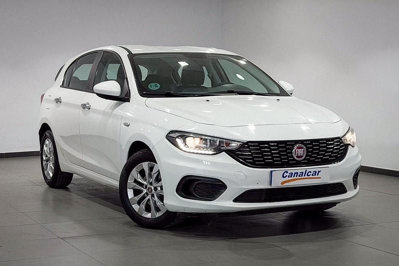 Usado Fiat Tipo Easy 95 CV (69 kW) 2017 Blanco Berlina