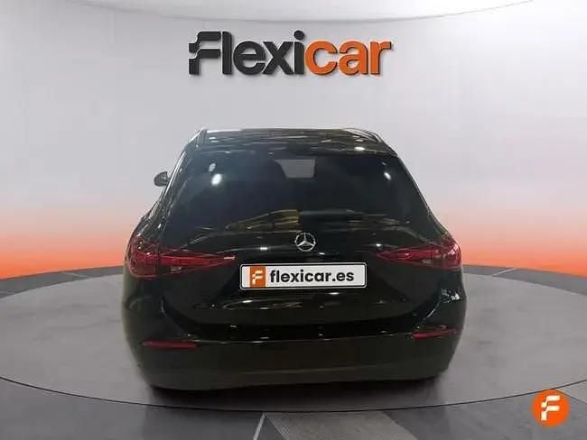 Usado Mercedes C220 200 CV (147 kW) 2022 Negro Familiar