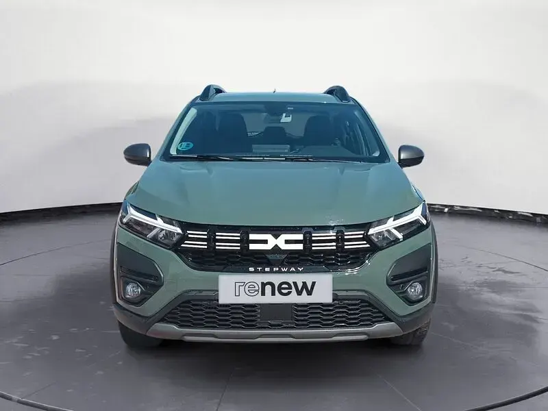 Usado Dacia Sandero Expression 111 CV (81 kW) 2023 Verde Berlina