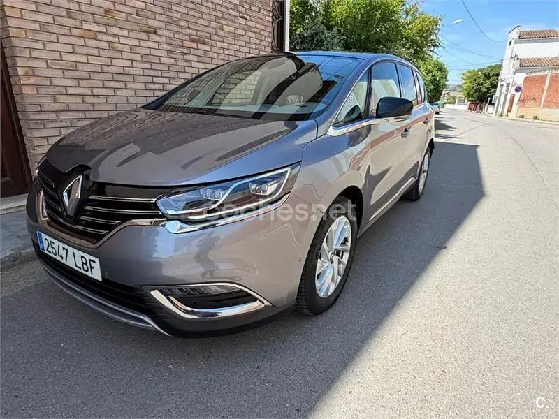 Usado Renault Espace Zen 160 CV (117 kW) 2016 Gris / plata Monovolumen