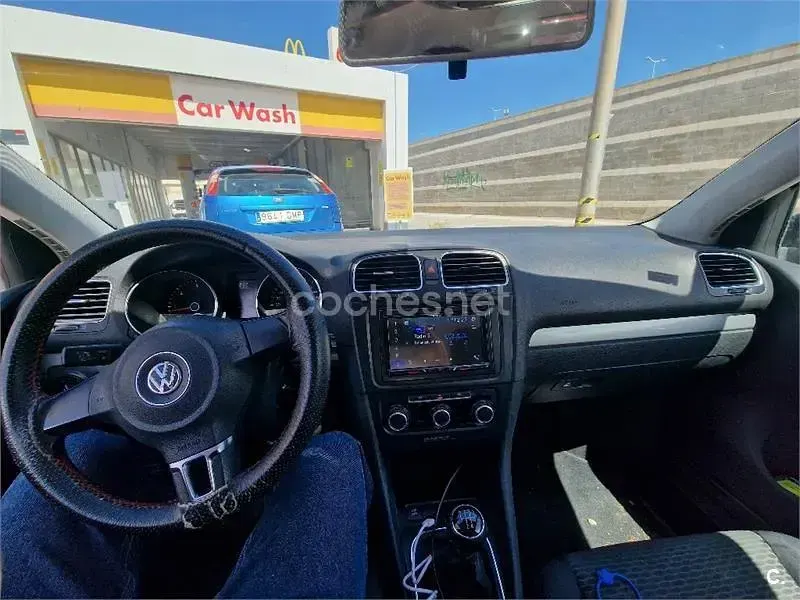 Usado VW Golf VI Advance 105 CV (77 kW) 2010 Negro Utilitario