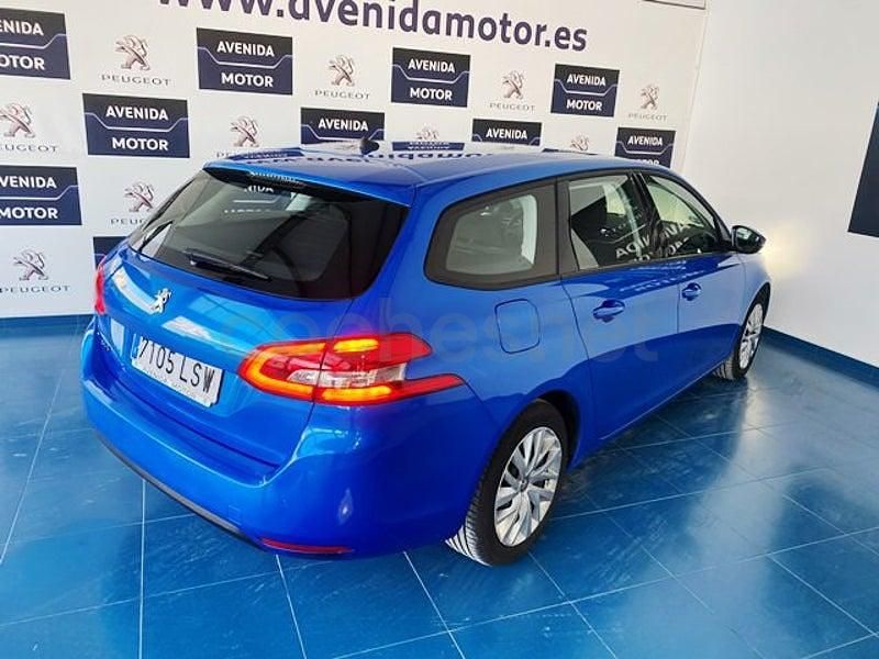 Usado Peugeot 308 130 CV (95 kW) 2021 Azul Familiar