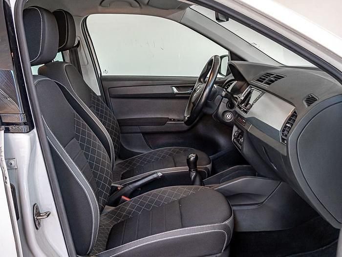 Usado Skoda Fabia Ambition 95 CV (69 kW) 2021 Blanco Familiar