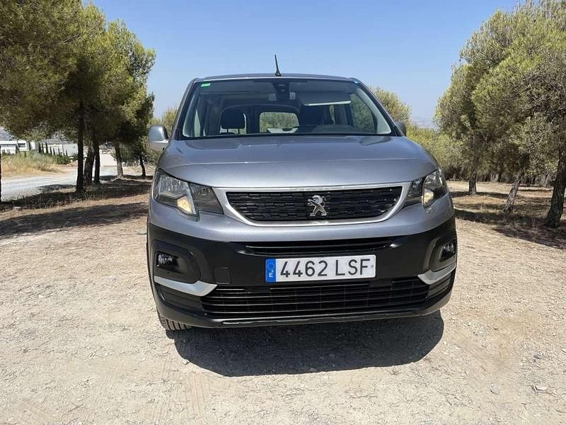 Usado Peugeot Rifter Active 99 CV (72 kW) 2021 Gris Monovolumen