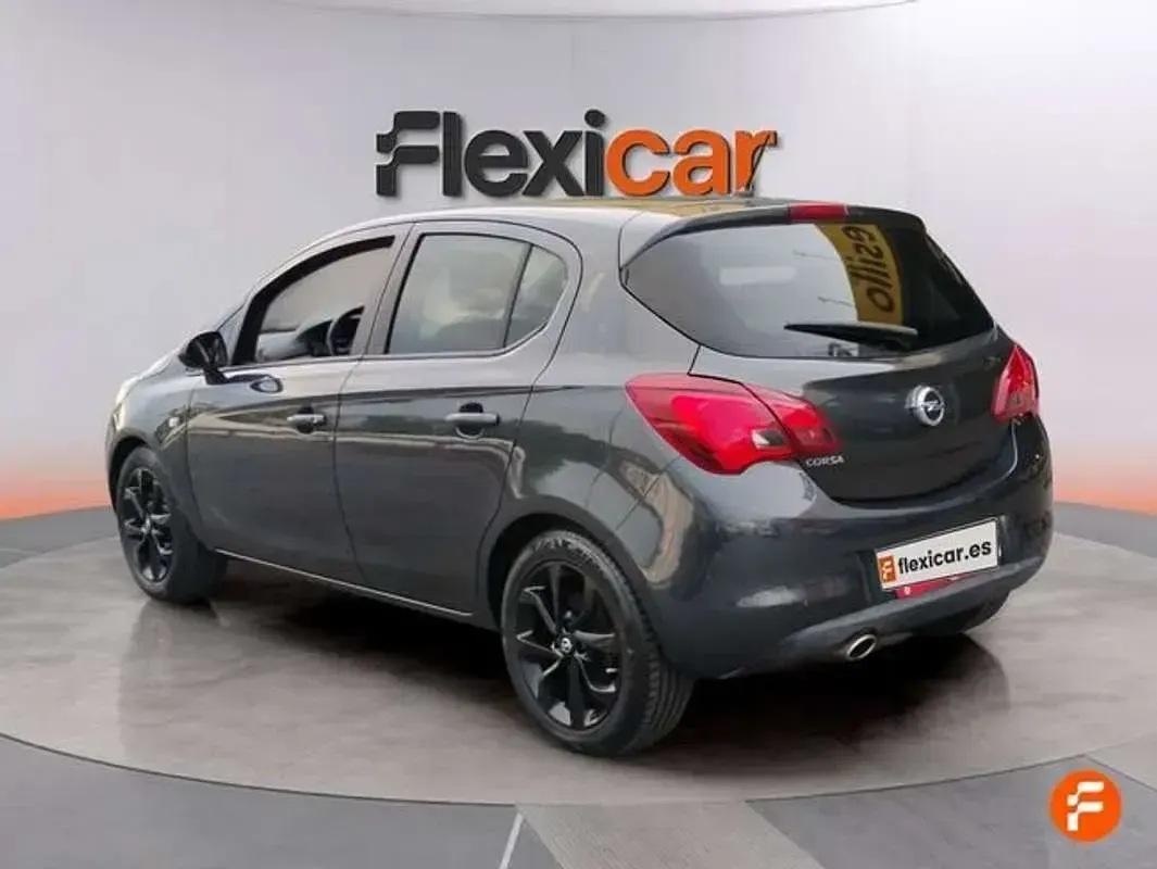 Usado Opel Corsa Business 90 CV (66 kW) 2017 Gris Utilitario