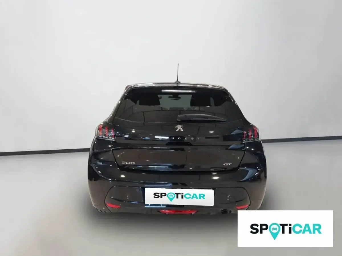Usado Peugeot 208 GT 100 CV (73 kW) 2023 Negro Utilitario
