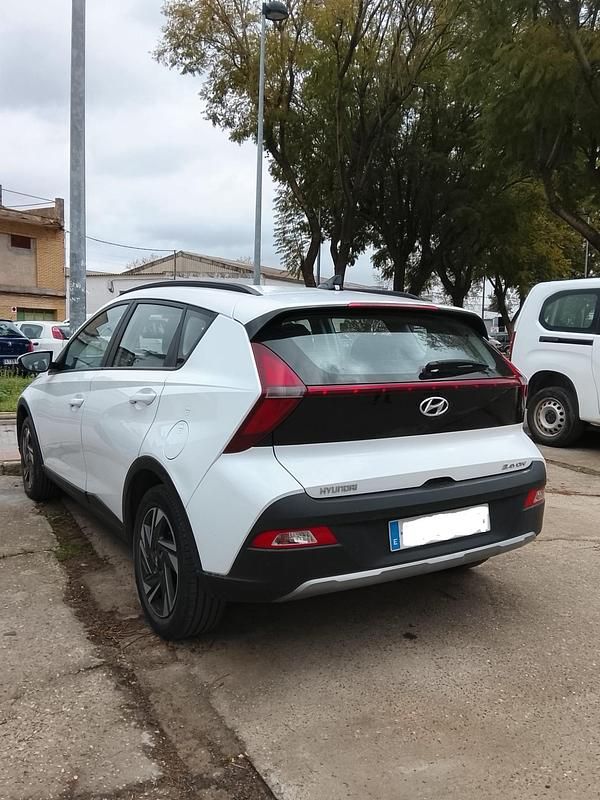 Usado Hyundai Bayon 84 CV (61 kW) 2023 Blanco SUV
