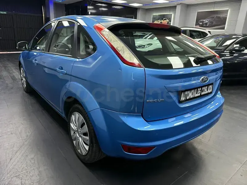 Usado Ford Focus Trend 90 CV (66 kW) 2009 Azul Berlina