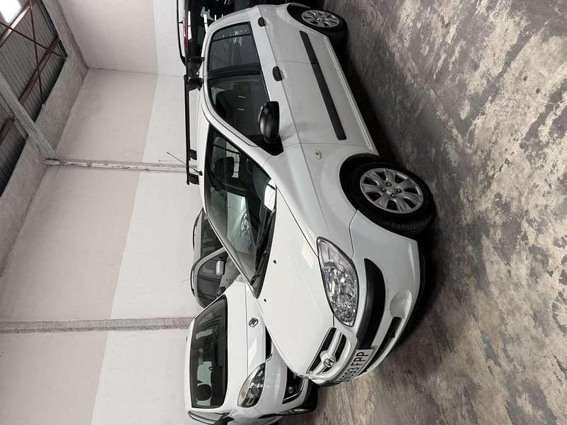 Blanco Usado 2007 Hyundai Getz Utilitario | 2950 € (Precio justo) - Imagen 1/4
