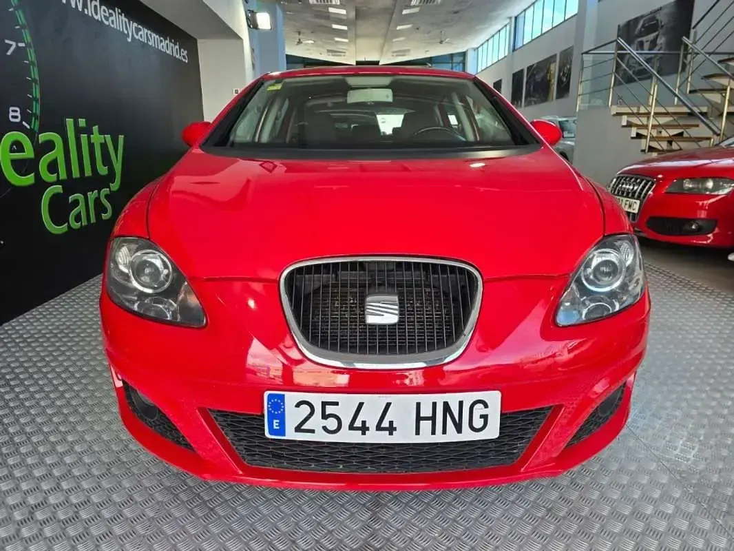Usado Seat Leon Copa 105 CV (77 kW) 2012 Rojo Utilitario
