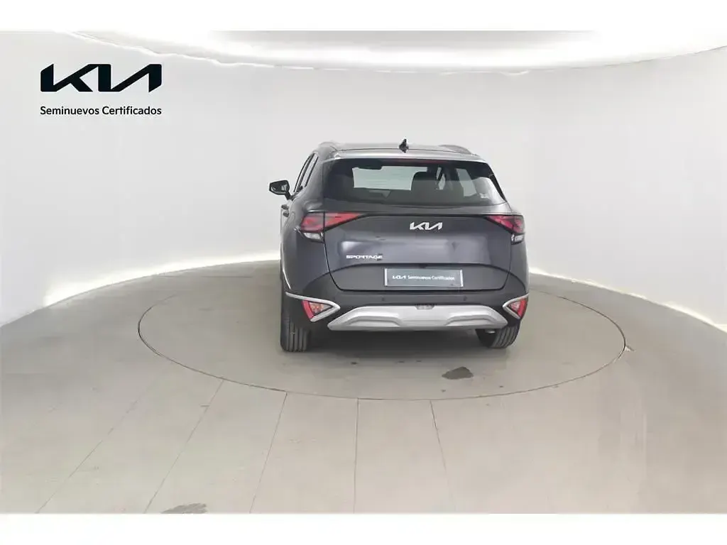 Usado Kia Sportage 160 CV (117 kW) 2025 Gris SUV