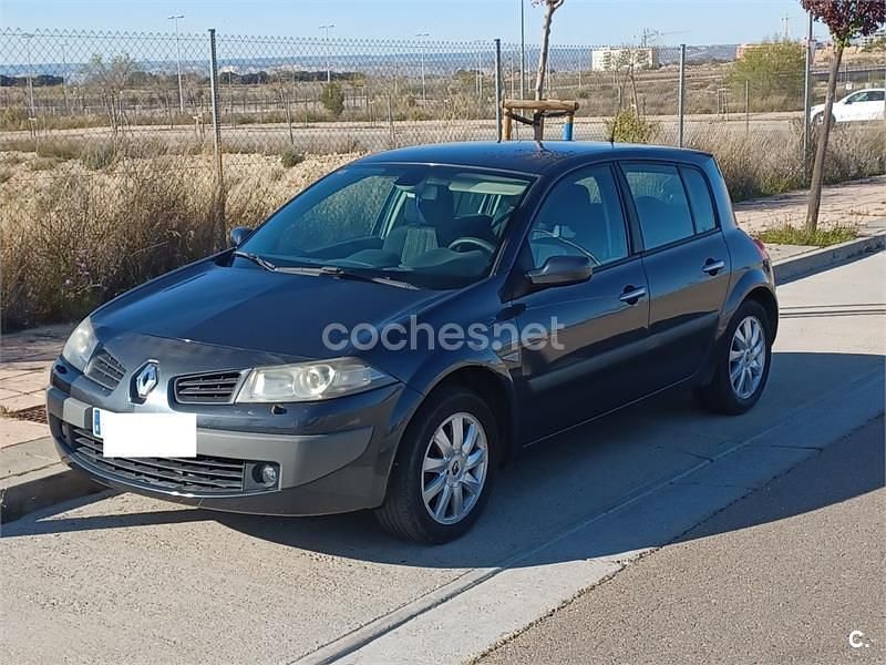 Usado Renault Mégane II Dynamique 110 CV (80 kW) 2007 Negro Berlina