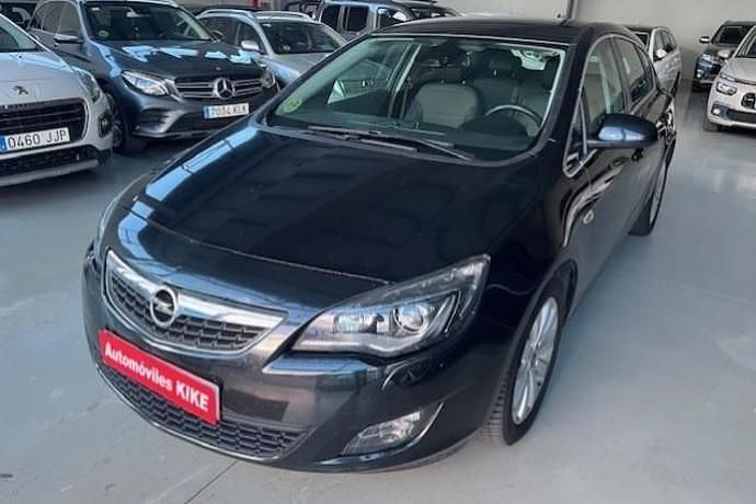 Usado 2012 Opel Astra Cosmo Familiar | 6900 € (Caro) - Imagen 1/4