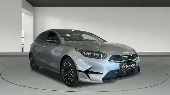 Usado Kia Ceed Style 100 CV (73 kW) 2025 Gris Utilitario