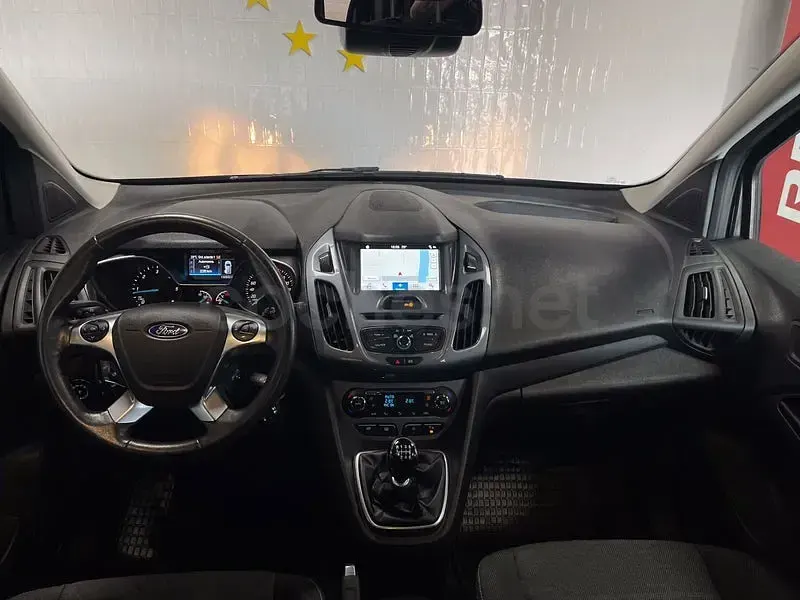 Usado Ford Tourneo Connect Titanium 120 CV (88 kW) 2017 Negro Monovolumen