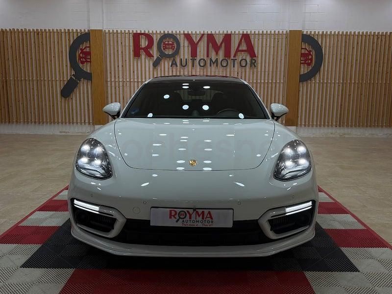 Usado Porsche Panamera 560 CV (411 kW) 2022 Blanco Utilitario