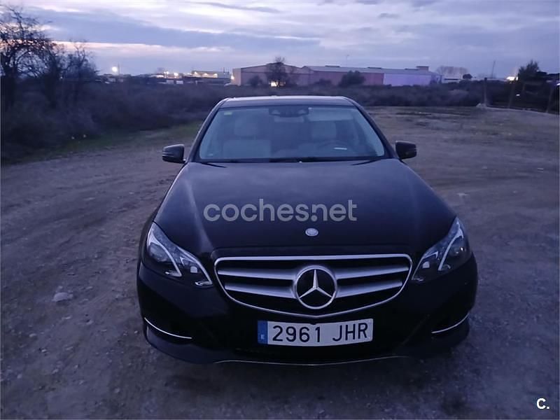 Usado Mercedes E220 Avantgarde 170 CV (125 kW) 2014 Negro Berlina