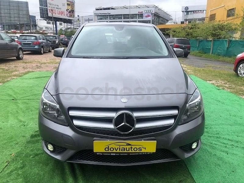 Begagnad Mercedes B180 109 HK (80 kW) 2014 Grå Minibuss