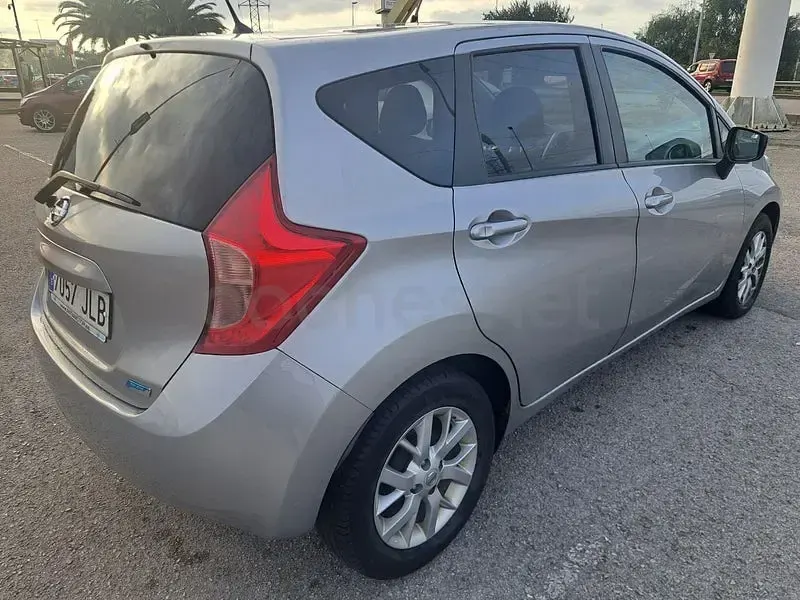 Usado Nissan Note Comfort 90 CV (66 kW) 2016 Gris / plata Utilitario