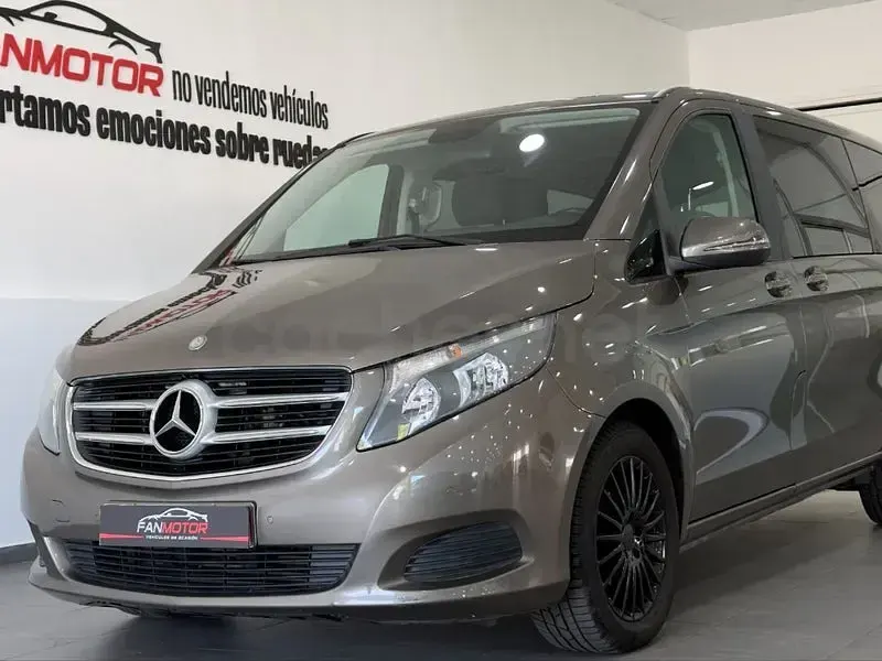 Usado Mercedes V250 Avantgarde 204 CV (150 kW) 2017 Marrón Monovolumen