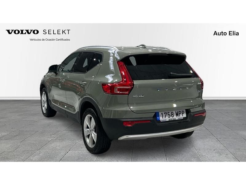 Usado Volvo XC40 Core 163 CV (119 kW) 2024 Verde SUV