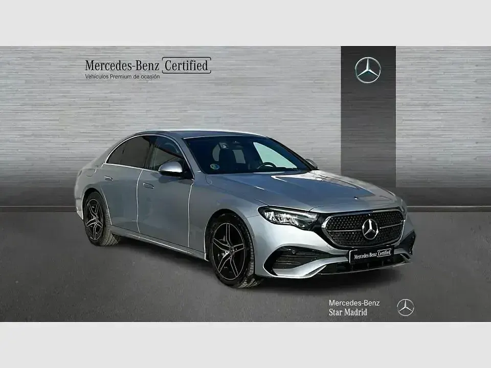 Käytetty Mercedes E220 AMG line 197 HP (144 kW) 2025 Harmaa Sedan