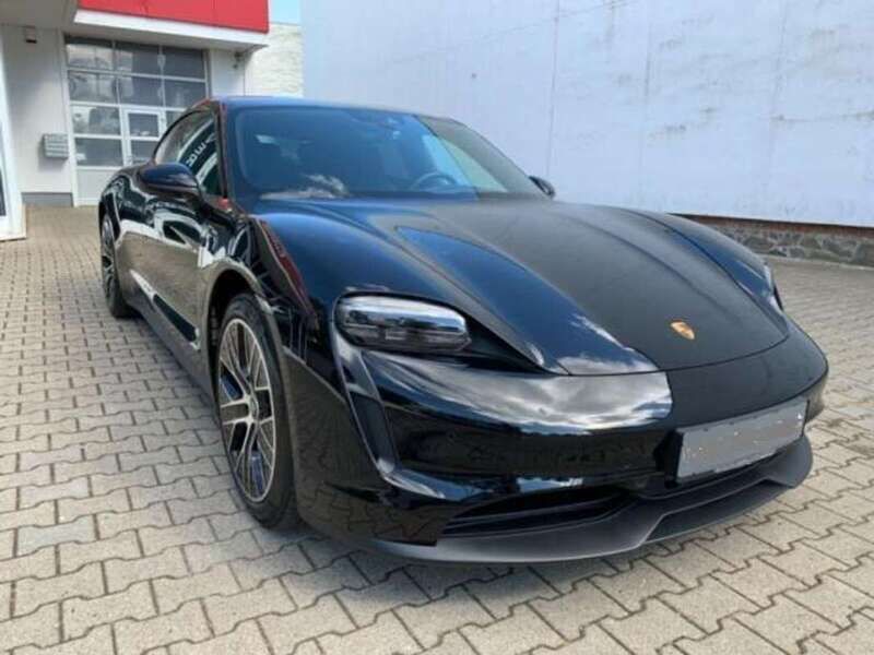 Usado Porsche Taycan 350 kW (476 CV) 2021 Negro Berlina