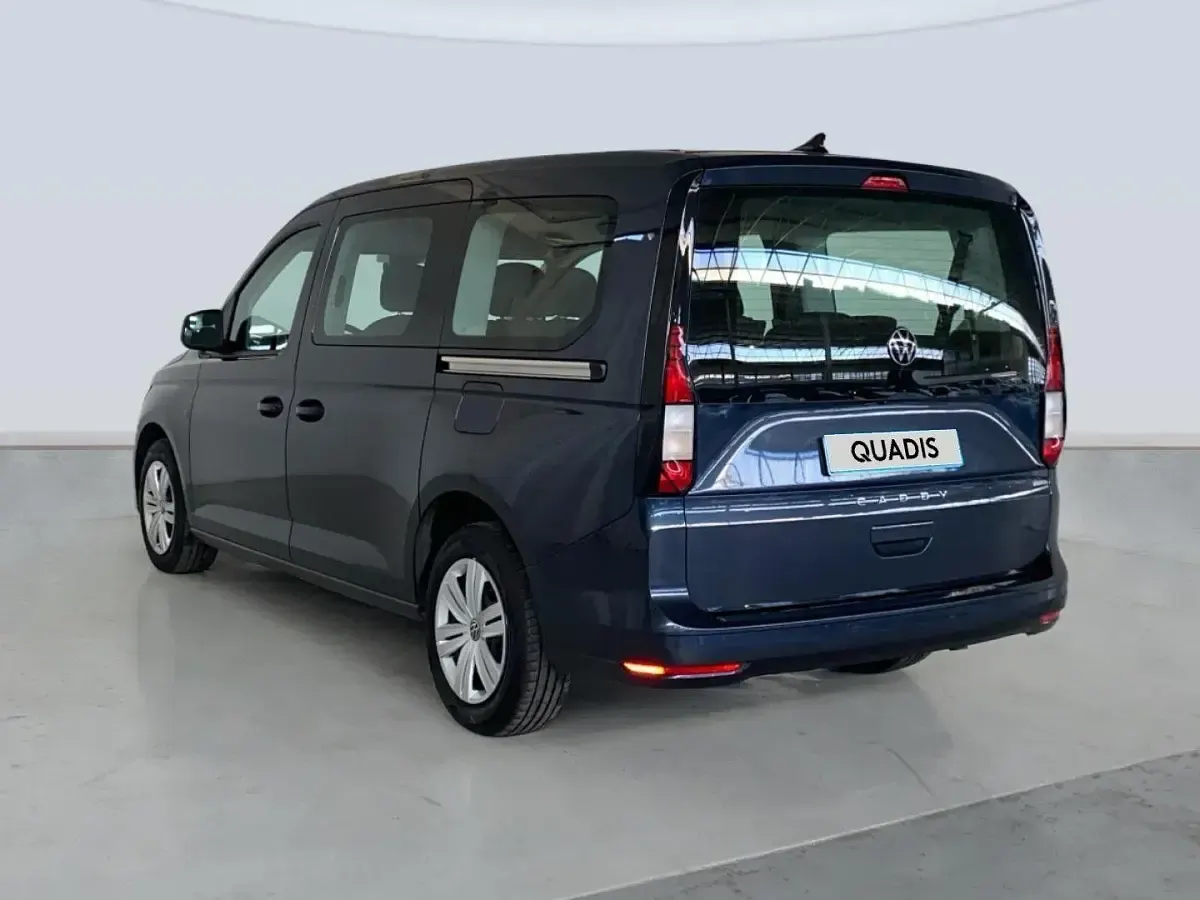 Usado VW Caddy Maxi 122 CV (89 kW) 2025 Azul Monovolumen