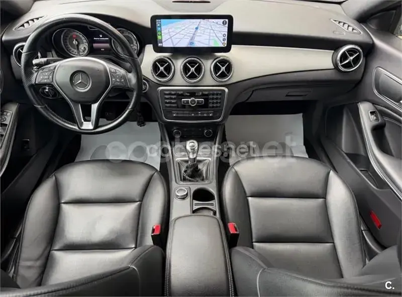 Occasion Mercedes CLA200 Urban 156 PK (114 kW) 2013 Grijs Sedan